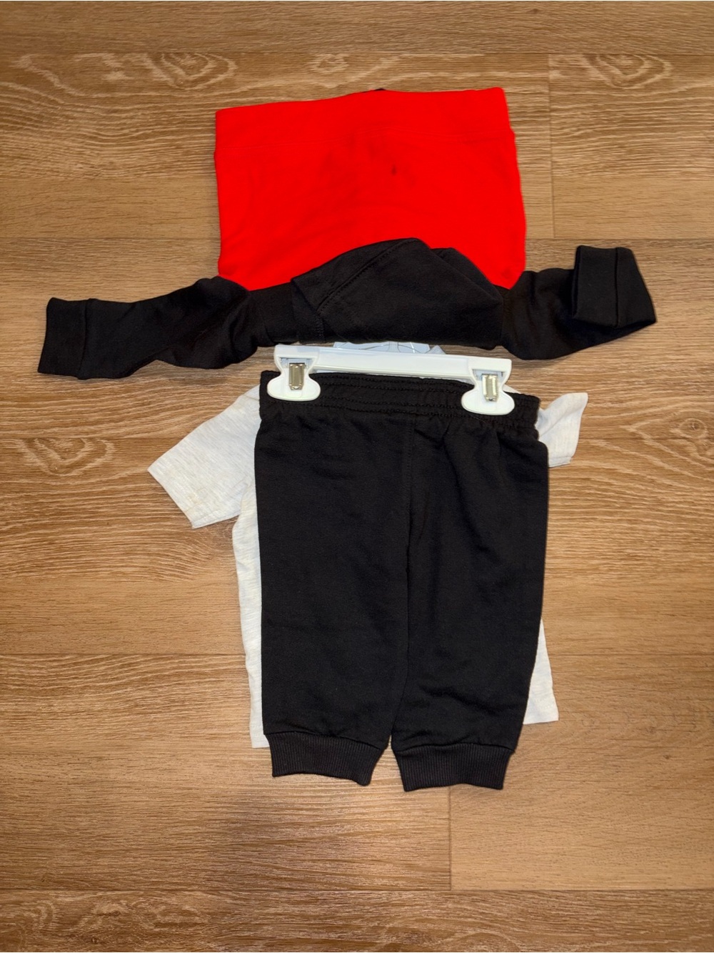 Puma Boys 3 Piece Set Jogger Hoodie Shirt Sz 3-6 Month Red Black New With Stain - Picture 4 of 10